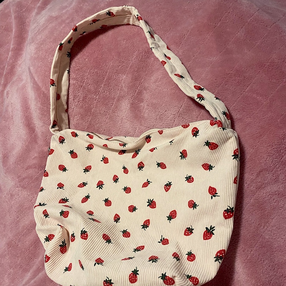 Strawberry Shoulder Bag 🍓